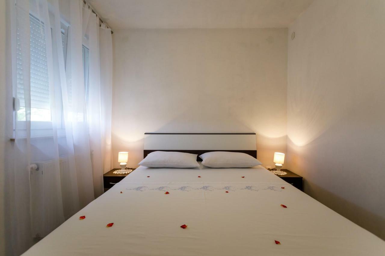 Apartman Dobrila Vrh  Ngoại thất bức ảnh