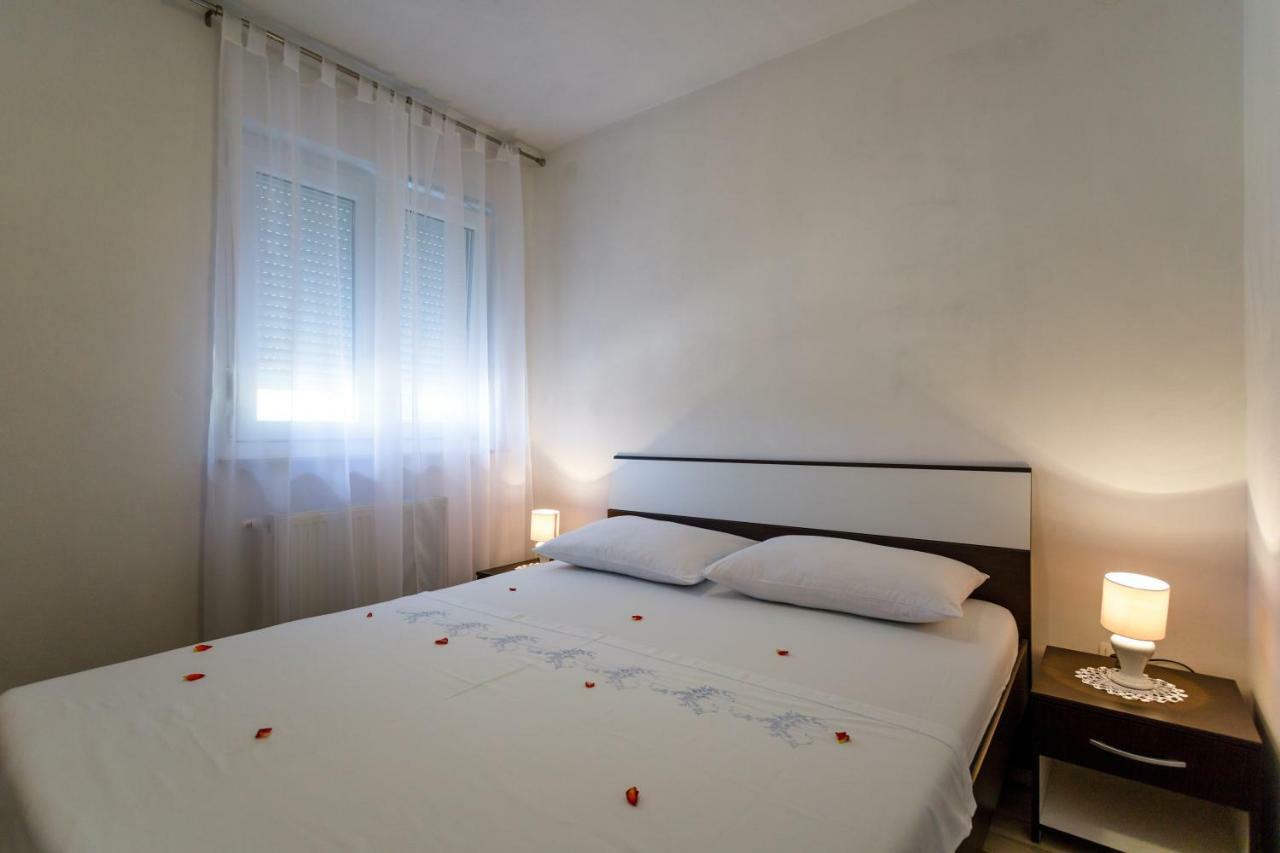 Apartman Dobrila Vrh  Ngoại thất bức ảnh